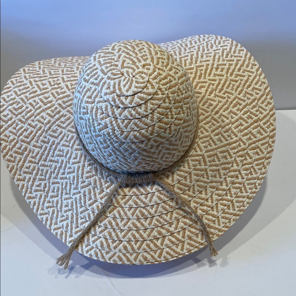 Scala Tan and White Patterned Hat - image 4